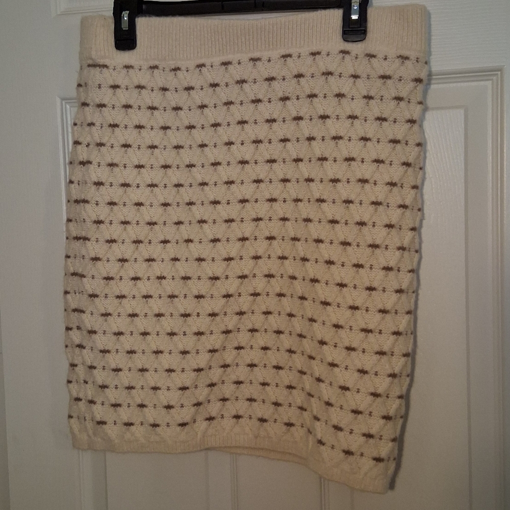 Ellen Tracy Cream Textured Midi Skirt